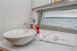 [I] 27_oktober_2021_Jonkers_Yachts_Fairline_Targa_45_klein-03355.jpg