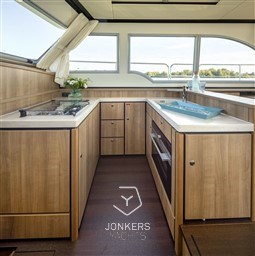 [I] linssen-grand-sturdy-40-0-sedan-intero-int-098.jpg