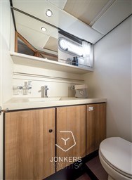 [I] linssen-grand-sturdy-40-0-sedan-intero-int-330.jpg