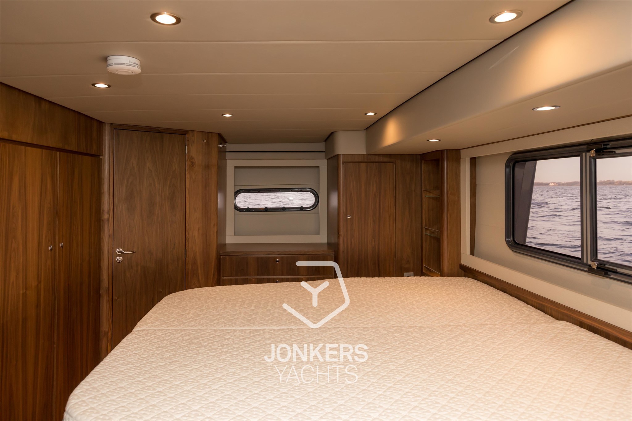 [I] Linssen Grand Sturdy 590 AC Variotop @ Jonkers Yachts