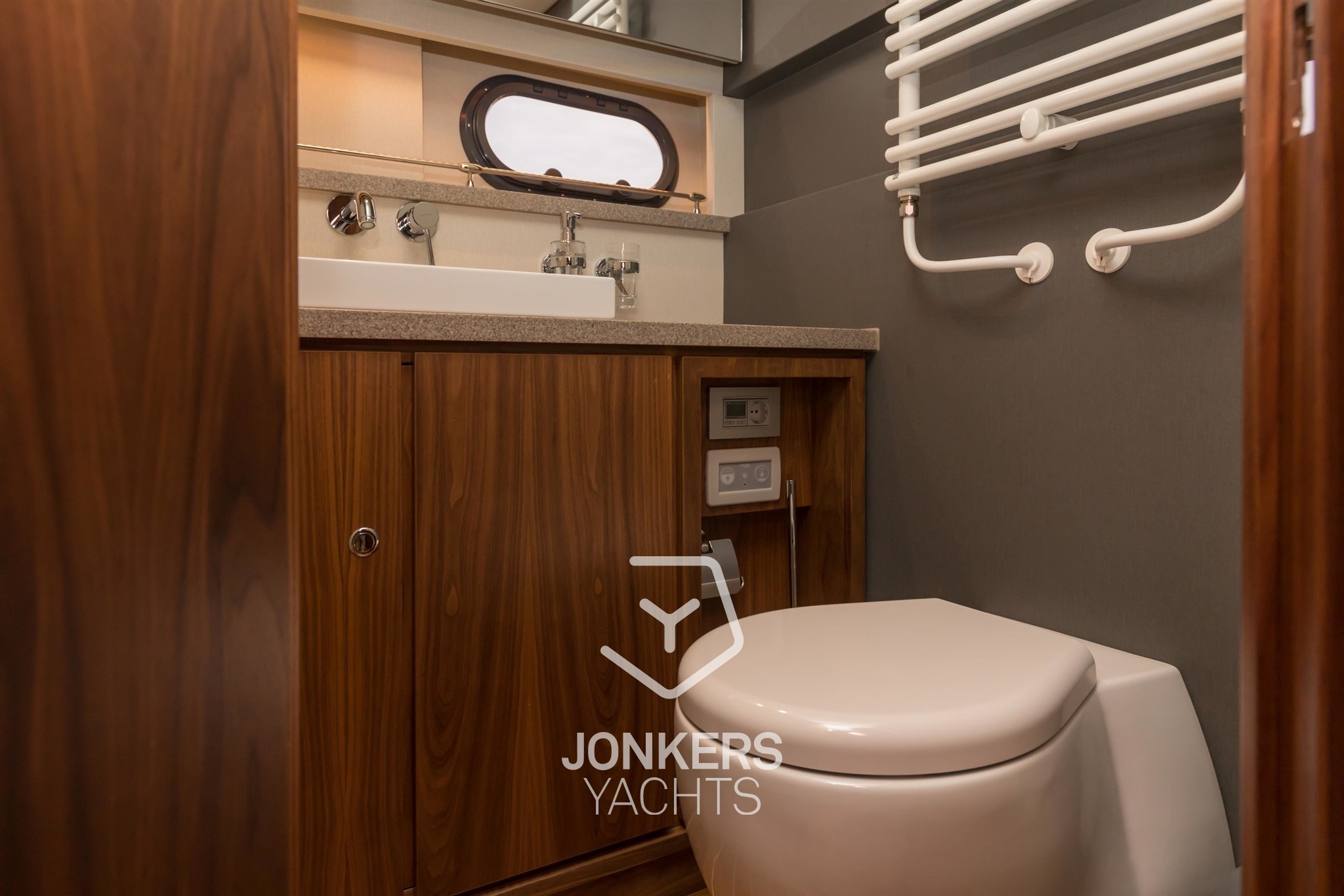 [I] Linssen Grand Sturdy 590 AC Variotop @ Jonkers Yachts