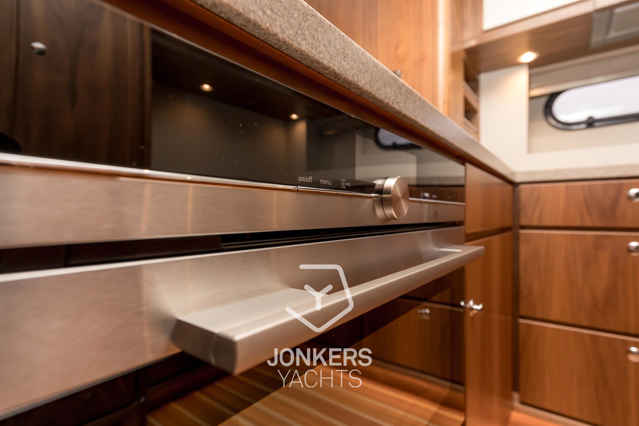 [I] Linssen Grand Sturdy 590 AC Variotop @ Jonkers Yachts