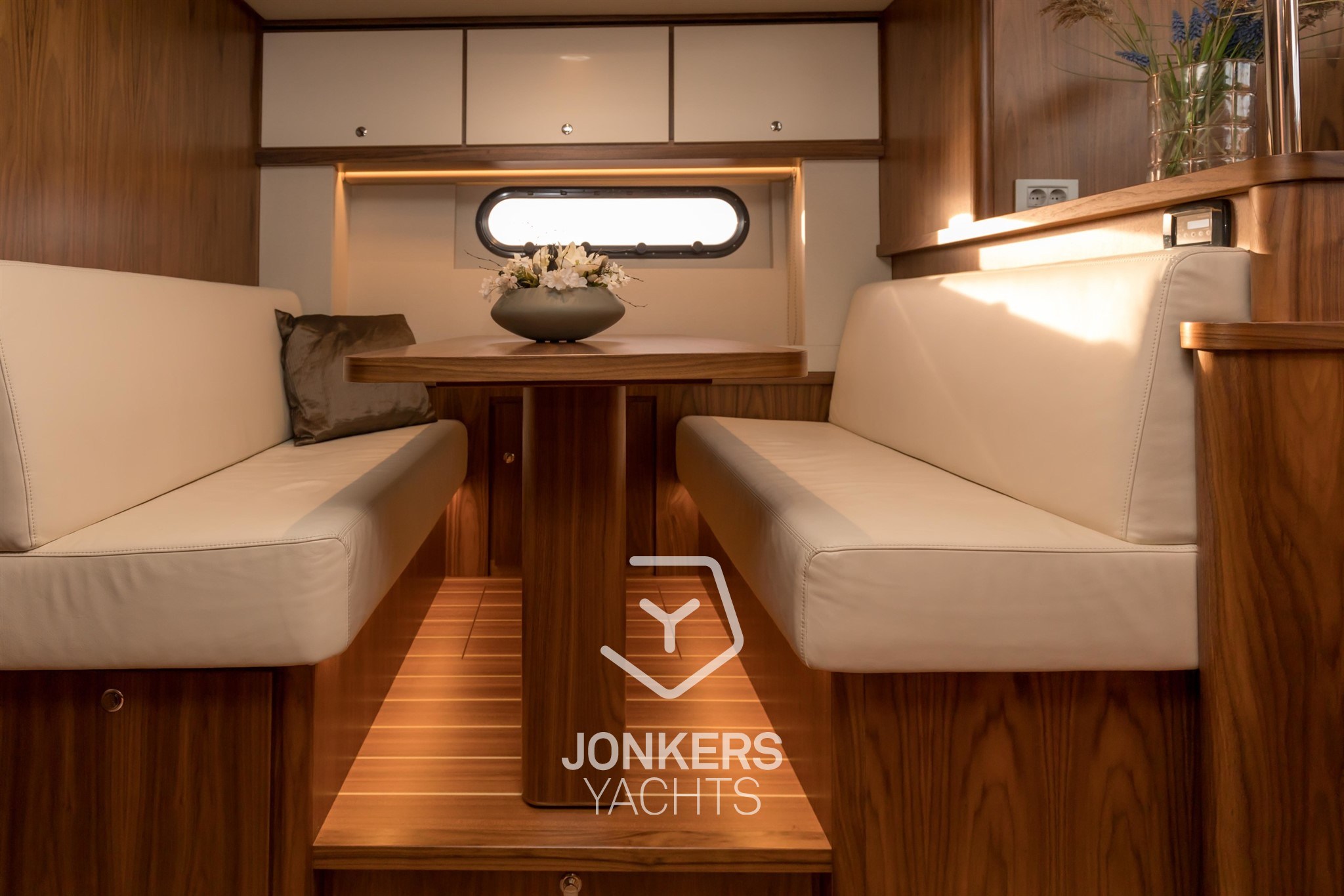 [I] Linssen Grand Sturdy 590 AC Variotop @ Jonkers Yachts