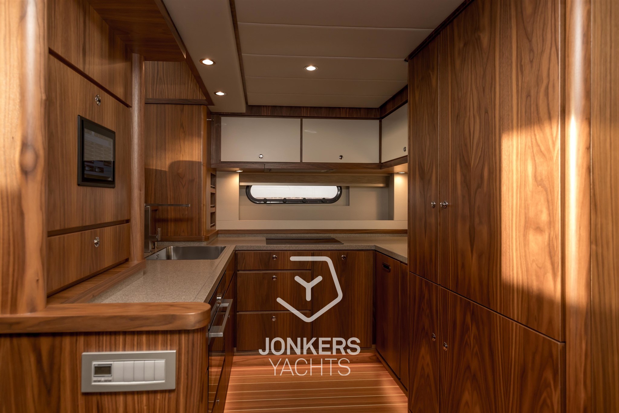 [I] Linssen Grand Sturdy 590 AC Variotop @ Jonkers Yachts