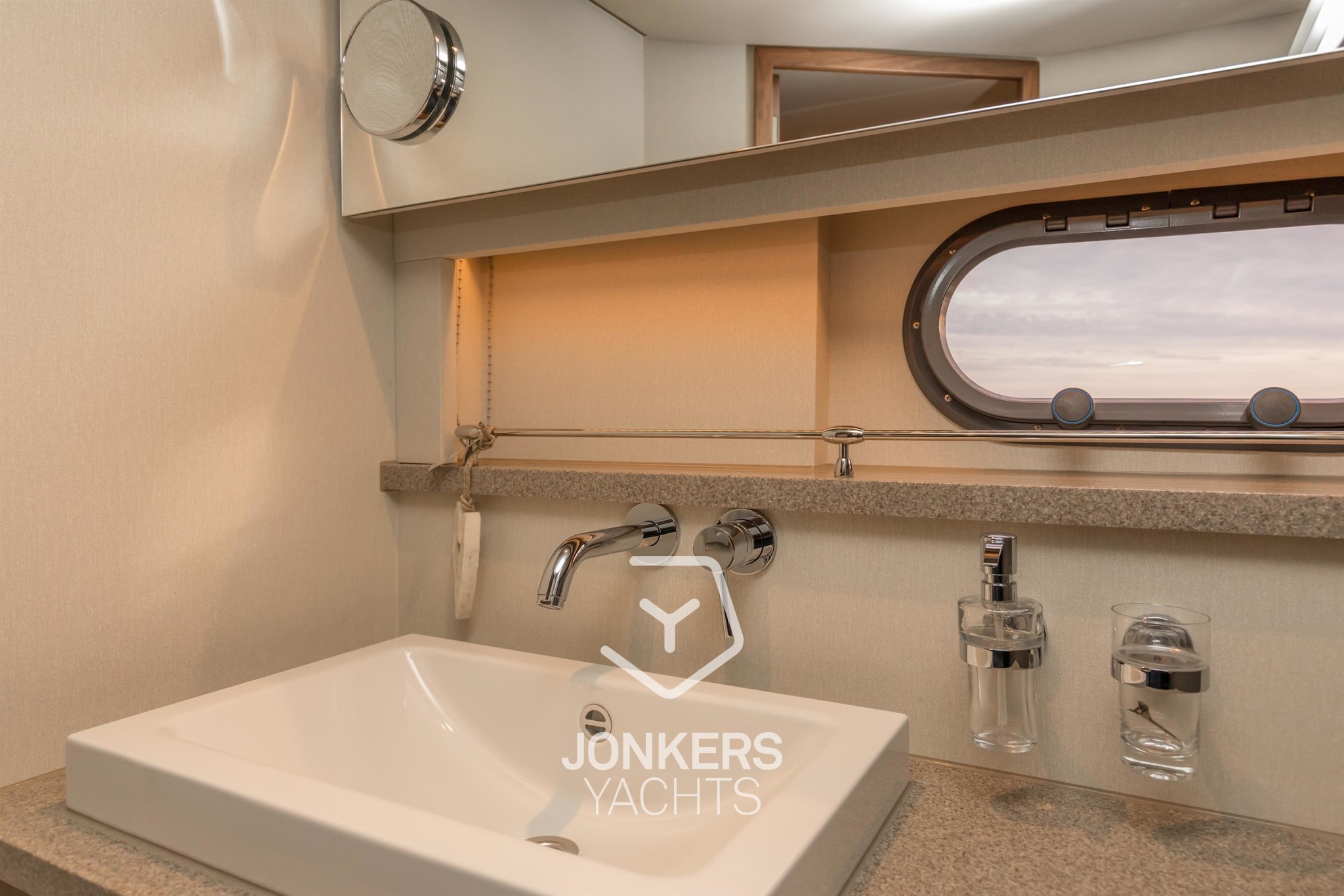 [I] Linssen Grand Sturdy 590 AC Variotop @ Jonkers Yachts