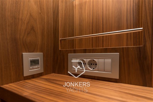 [I] Linssen Grand Sturdy 590 AC Variotop @ Jonkers Yachts