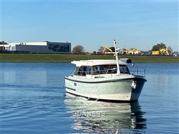 [E] Linssen_35SL_sedan8.jpg