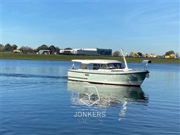 [E] Linssen_35SL_sedan7.jpg