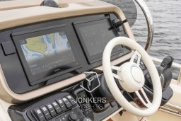 [E] Invictus GT370 Jonkers Yachts # (17).jpg