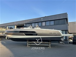 [E] Invictus GT370 - Jonkers Yachts (12).jpeg