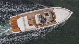[E] Invictus GT370 Jonkers Yachts # (97).jpg