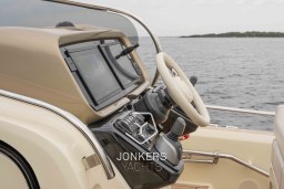 [E] Invictus GT370 Jonkers Yachts # (19).jpg