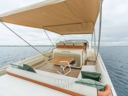 [E] Invictus GT370 Jonkers Yachts # (8).jpg