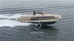 [E] Invictus GT370 Jonkers Yachts (13).jpg