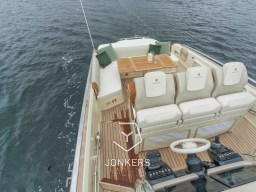 [E] Invictus GT370 Jonkers Yachts # (7).jpg