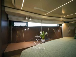 [I] Invictus GT370 - Jonkers Yachts # (7).jpg