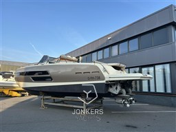[E] Invictus GT370 - Jonkers Yachts (13).jpeg