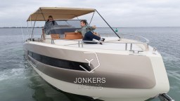 [E] Invictus GT370 Jonkers Yachts (2).jpg