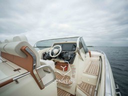 [E] Invictus GT370 Jonkers Yachts # (39).jpg