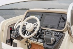 [E] Invictus GT370 Jonkers Yachts # (27).jpg