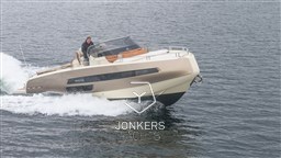 [E] Invictus GT370 Jonkers Yachts (7).jpg