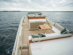 [E] Invictus GT370 Jonkers Yachts # (68).jpg