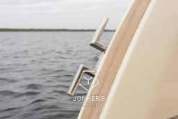 [E] Invictus GT370 Jonkers Yachts # (15).jpg