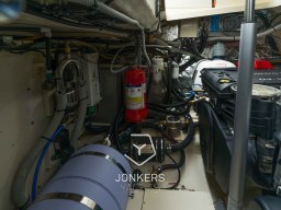 [I] Invictus GT370 - Jonkers Yachts # (27).jpg