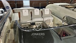 [E] Invictus GT370 - Jonkers Yachts (10).jpeg