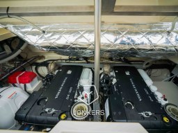 [I] Invictus GT370 - Jonkers Yachts # (1).jpg