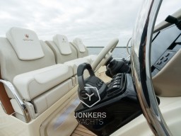 [E] Invictus GT370 Jonkers Yachts # (51).jpg
