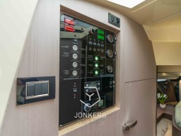 [I] Invictus GT370 - Jonkers Yachts # (24).jpg