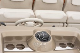 [E] Invictus GT370 Jonkers Yachts # (31).jpg