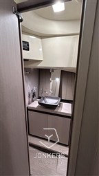 [I]Invictus GT370 - Jonkers Yachts (8).jpeg