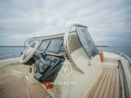 [E] Invictus GT370 Jonkers Yachts # (44).jpg