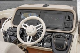 [E] Invictus GT370 Jonkers Yachts # (20).jpg