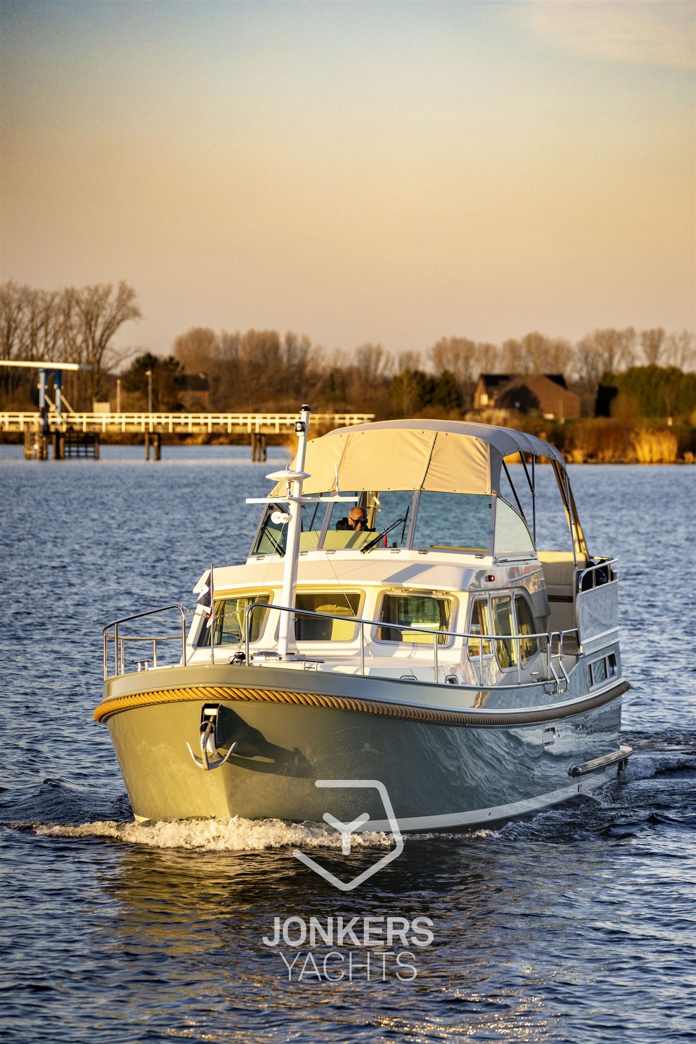 [E] Grand Sturdy 35.1 AC (5).jpg