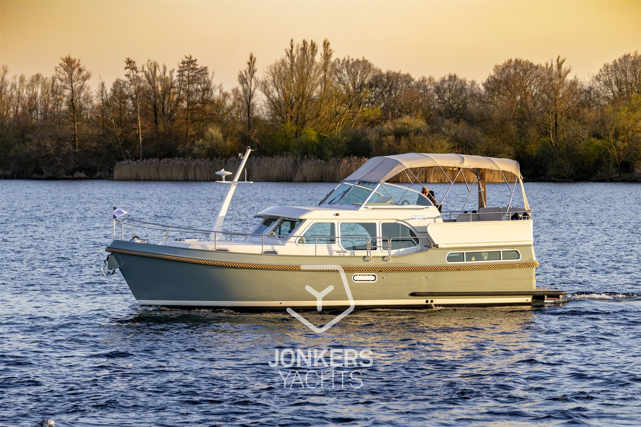 [E] Grand Sturdy 35.1 AC (2).jpg