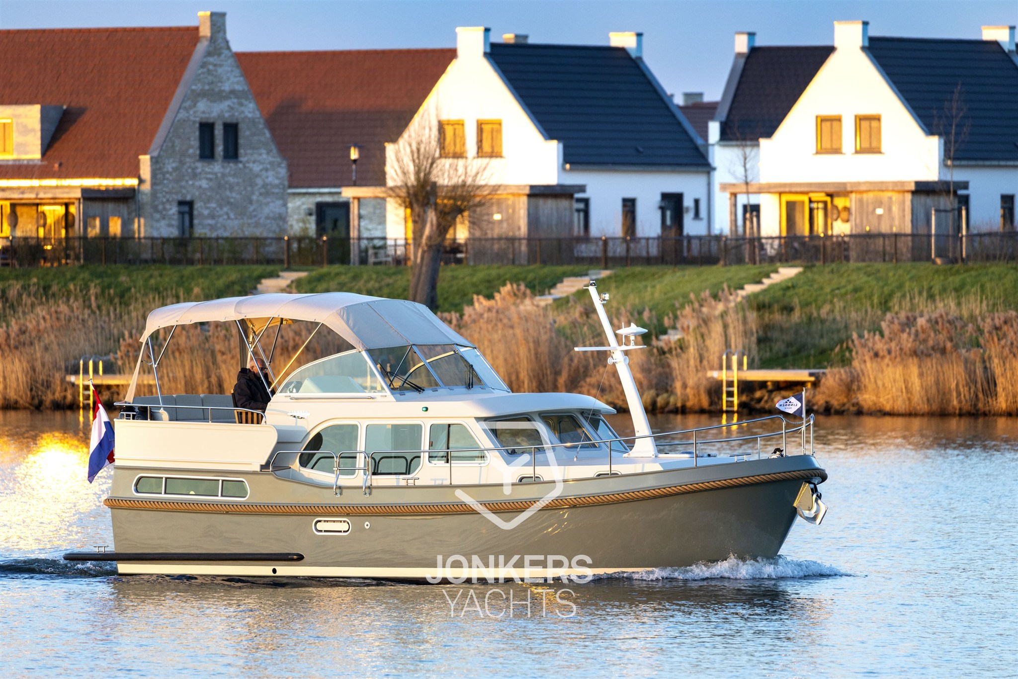 [E] Grand Sturdy 35.1 AC (20).jpg