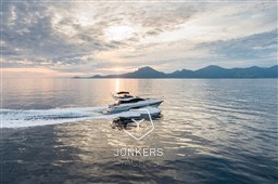 [E] Phantom_65_Exterior_0418.jpg