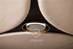 [I] Phantom_65_Detail_5058.jpg