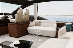 [I] Phantom_65_Interior_Walnut_CGI_05.jpg