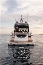 [E] Phantom_65_Exterior_5232.jpg