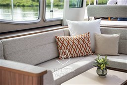 [I] Linssen Grand Sturdy 45.1 Sedan Sandstone Serenity (7).jpg
