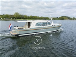 [E] Linssen Grand Sturdy 45.1 Sedan Mystic Green (9).jpg