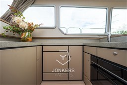 [I] Linssen Grand Sturdy 45.1 Sedan Sandstone Serenity (6).jpg