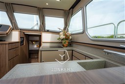 [I] Linssen Grand Sturdy 45.1 Sedan Sandstone Serenity (4).jpg