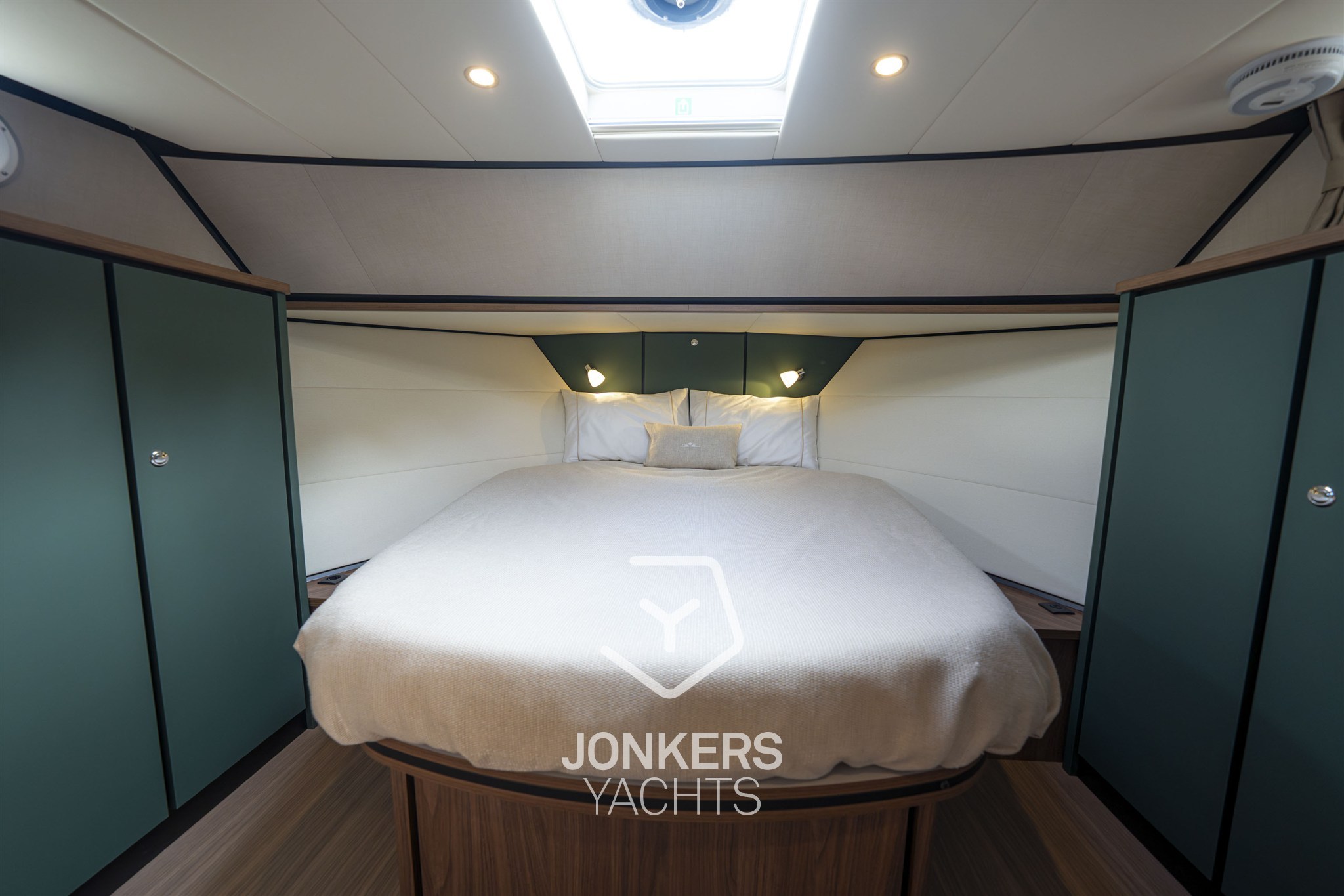 [I] Linssen Grand Sturdy 40.1 AC Mystic Green (50).jpg