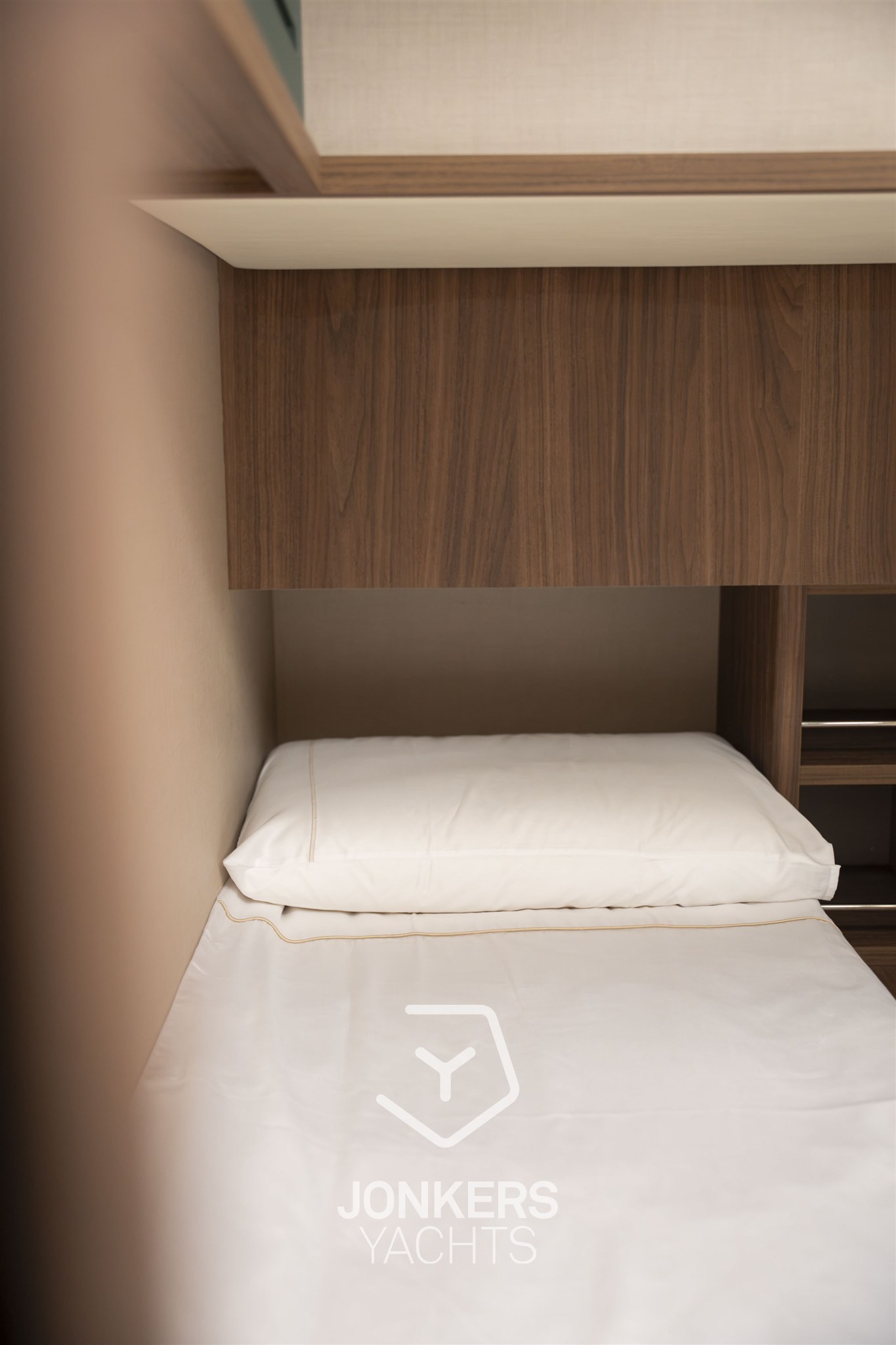 [I] Linssen Grand Sturdy 40.1 AC Mystic Green (105).jpg