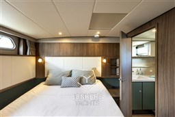 [I] Linssen Grand Sturdy 40.1 AC Mystic Green (19).jpg